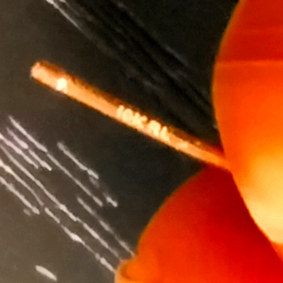 10k 🥰😋🥰Solid Yellow Gold Ball Earrings - Picture 4 of 5